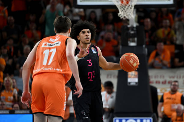 强度的中场 强度的中场