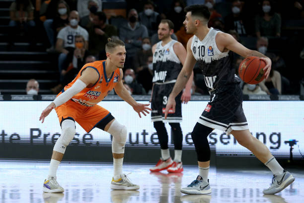 球舞台上 球舞台上